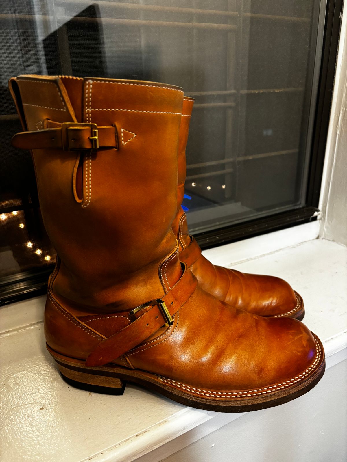 Photo by bootbastard on November 5, 2024 of the Rolling Dub Trio Roots 11” Engineer Boot in Natural Horsebutt.