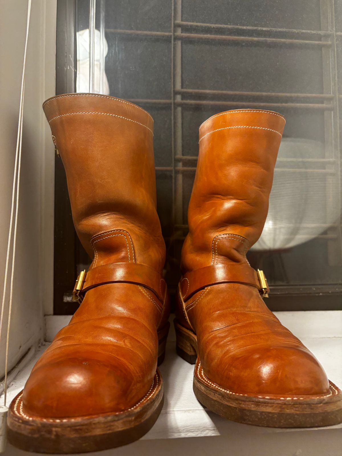 Photo by bootbastard on December 6, 2024 of the Rolling Dub Trio Roots 11” Engineer Boot in Natural Horsebutt.