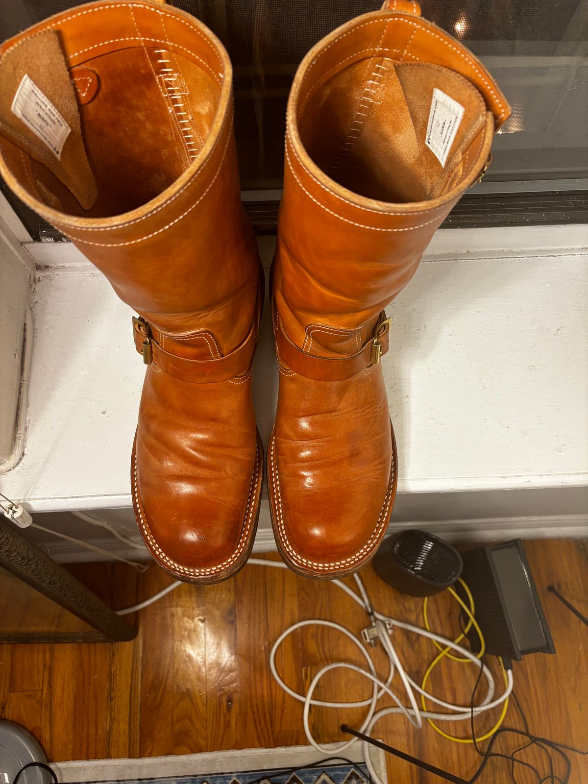 Photo by bootbastard on December 6, 2024 of the Rolling Dub Trio Roots 11” Engineer Boot in Natural Horsebutt.