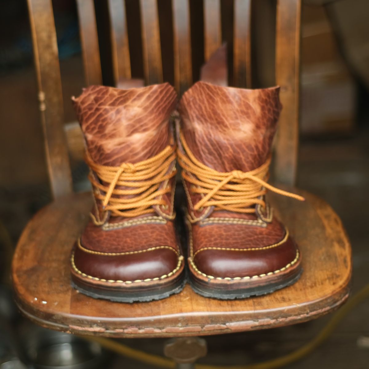 Photo by broadwinger on November 2, 2023 of the Broadwinger Luxury Work Slipper in shrunken bison.