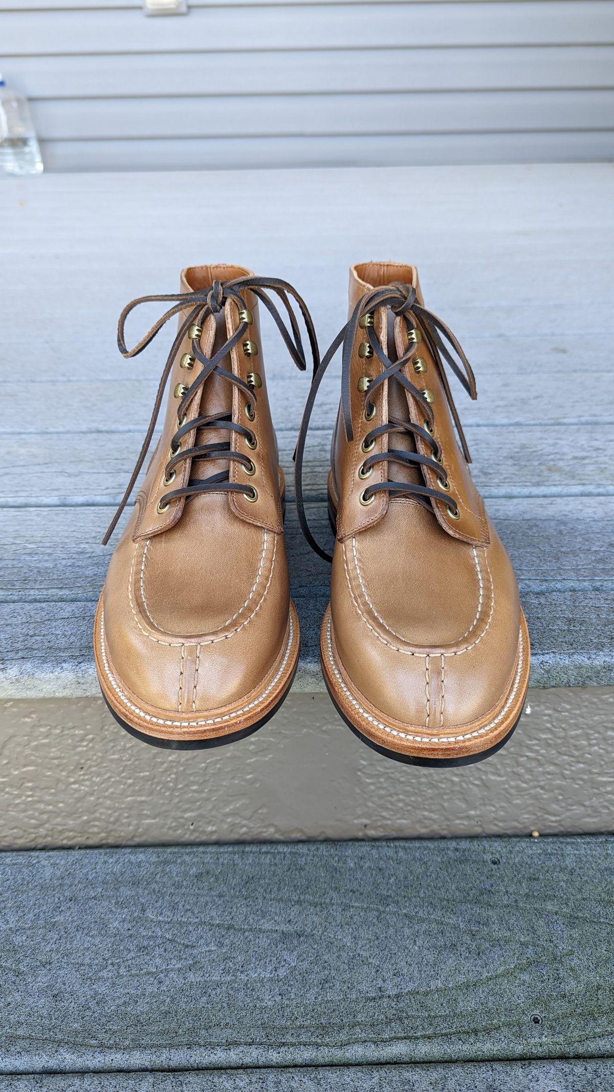 Photo by mikeczyz on November 1, 2022 of the Grant Stone Ottawa Boot in Horween Dune Chromexcel.