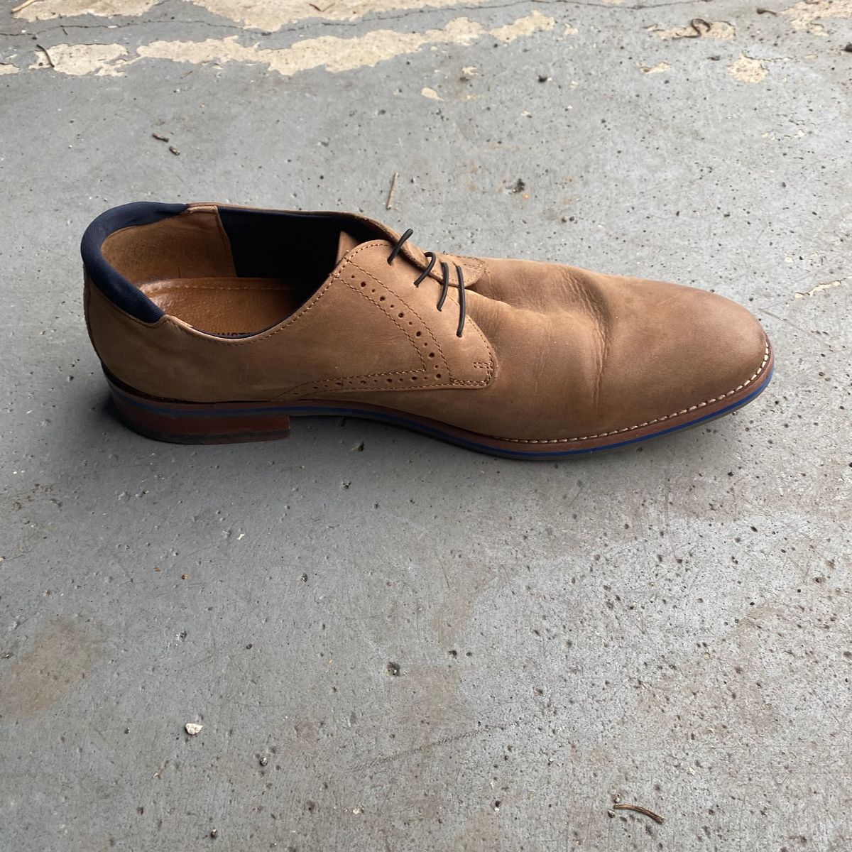Photo by leocurrently on April 1, 2024 of the Johnston & Murphy Canton in Unknown Leather.