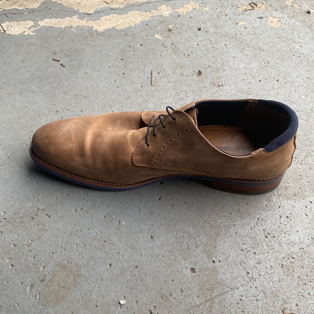 Photo by leocurrently on April 1, 2024 of the Johnston & Murphy Canton in Unknown Leather.