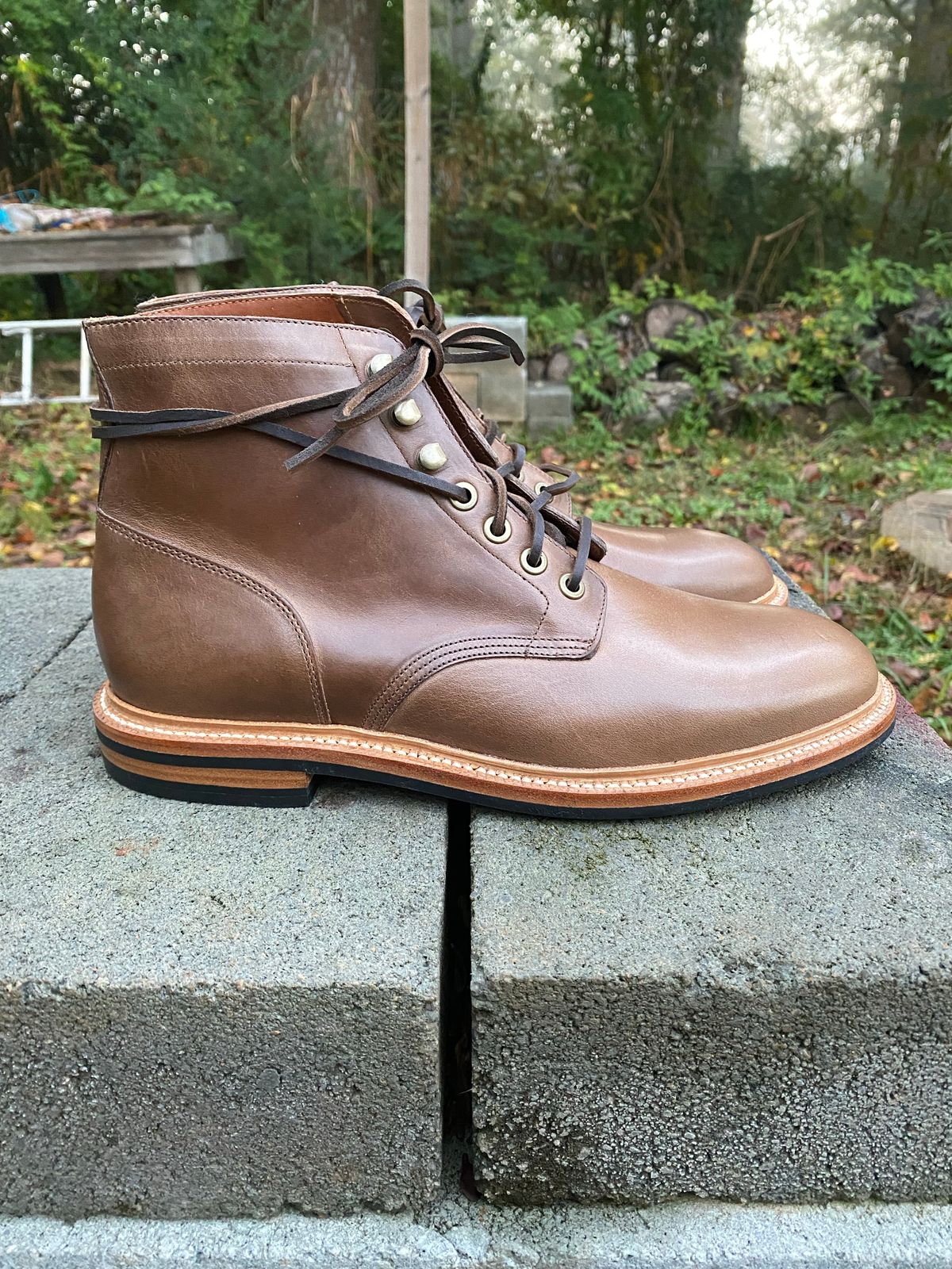 Photo by Esteban on November 1, 2022 of the Grant Stone Diesel Boot in Horween Natural Chromexcel.