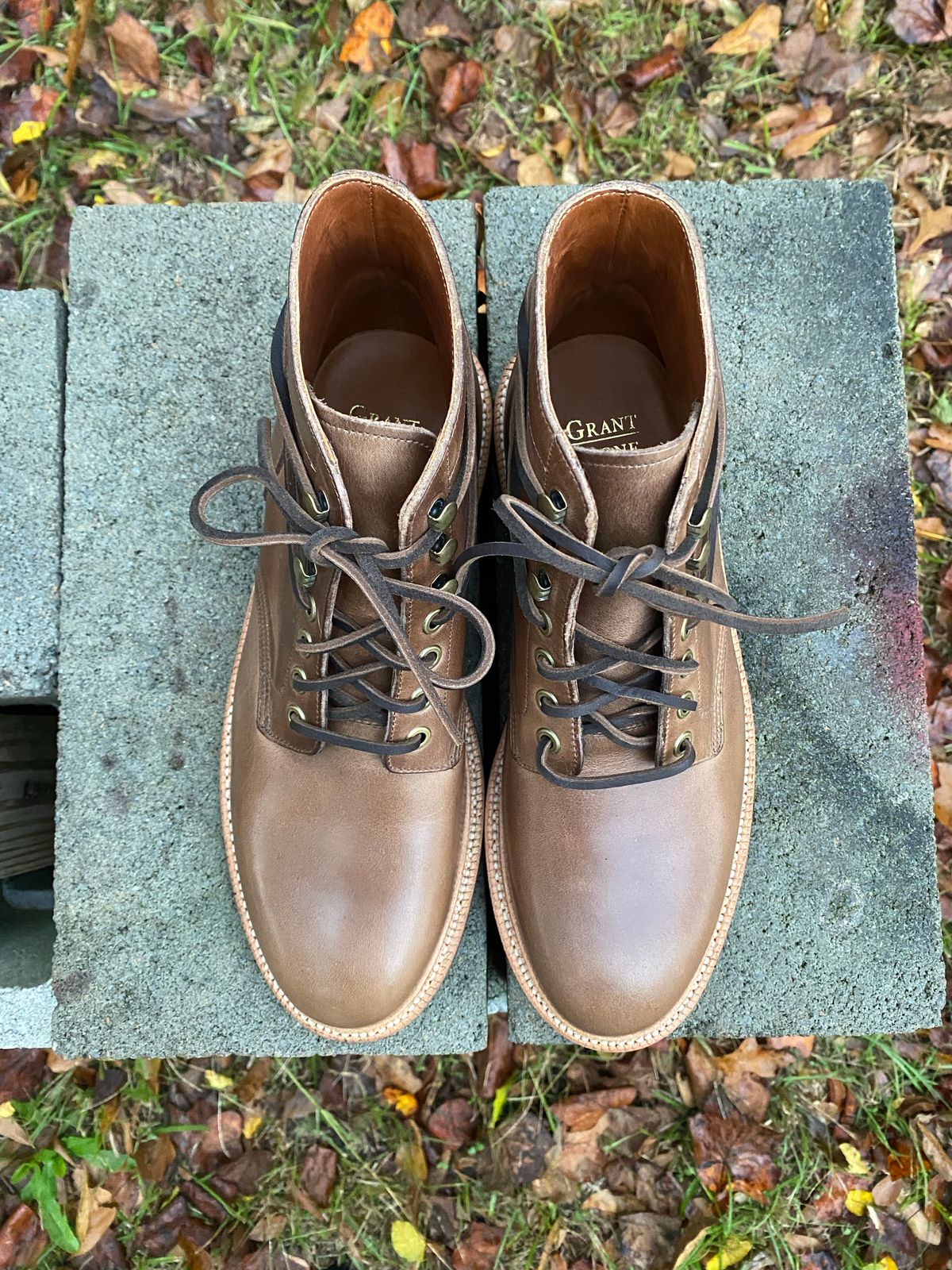 Photo by Esteban on November 1, 2022 of the Grant Stone Diesel Boot in Horween Natural Chromexcel.