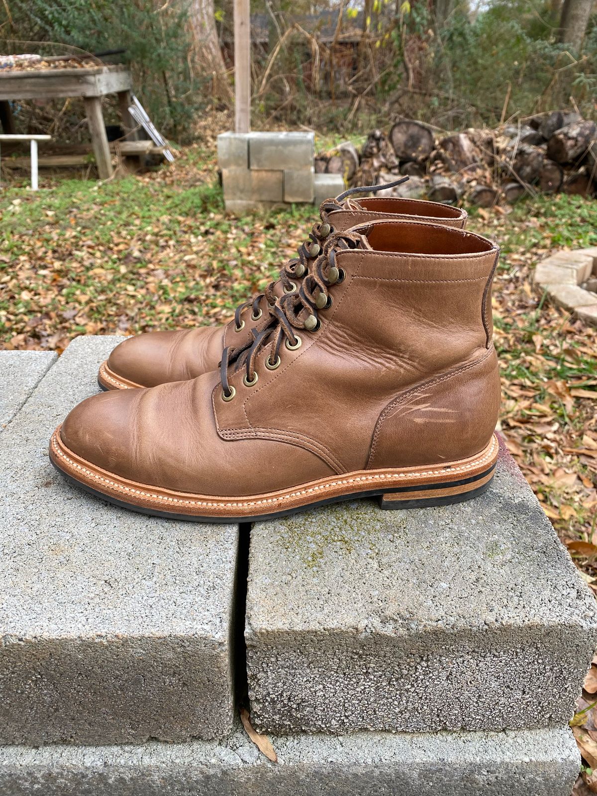 Photo by Esteban on December 3, 2022 of the Grant Stone Diesel Boot in Horween Natural Chromexcel.