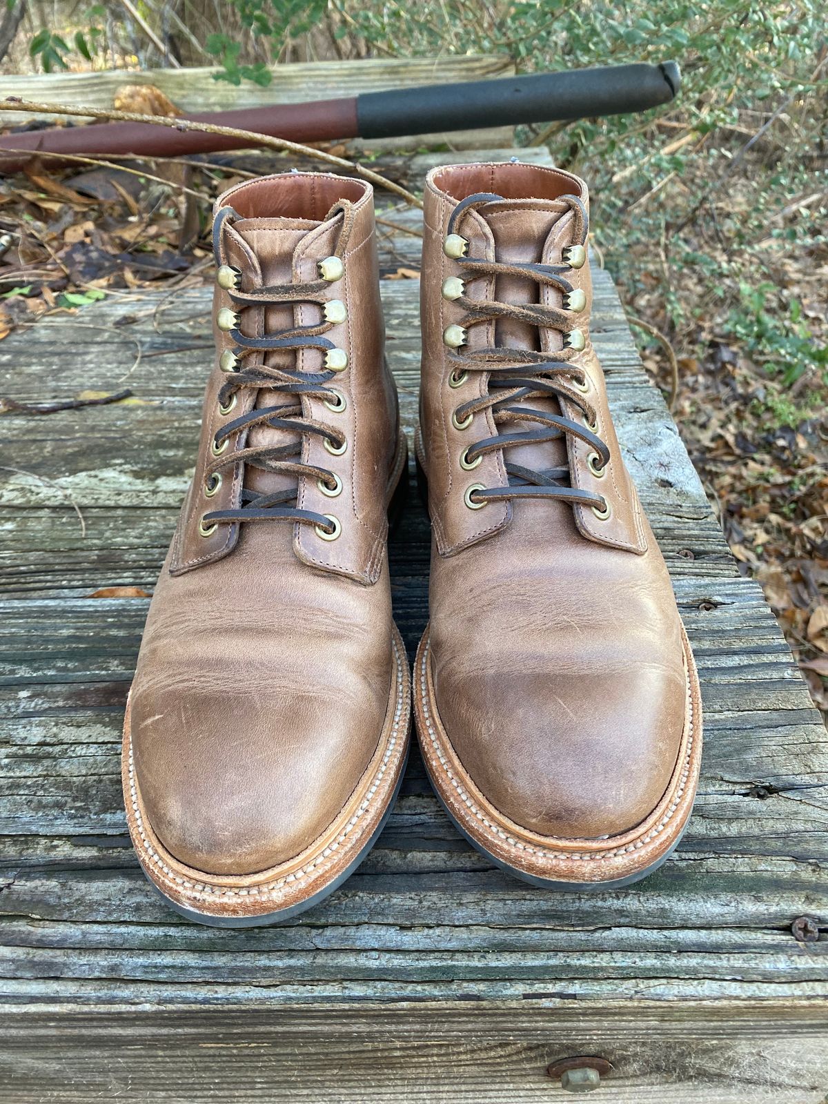 Photo by Esteban on January 5, 2023 of the Grant Stone Diesel Boot in Horween Natural Chromexcel.