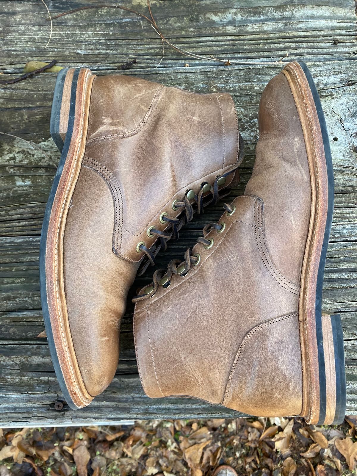 Photo by Esteban on January 5, 2023 of the Grant Stone Diesel Boot in Horween Natural Chromexcel.