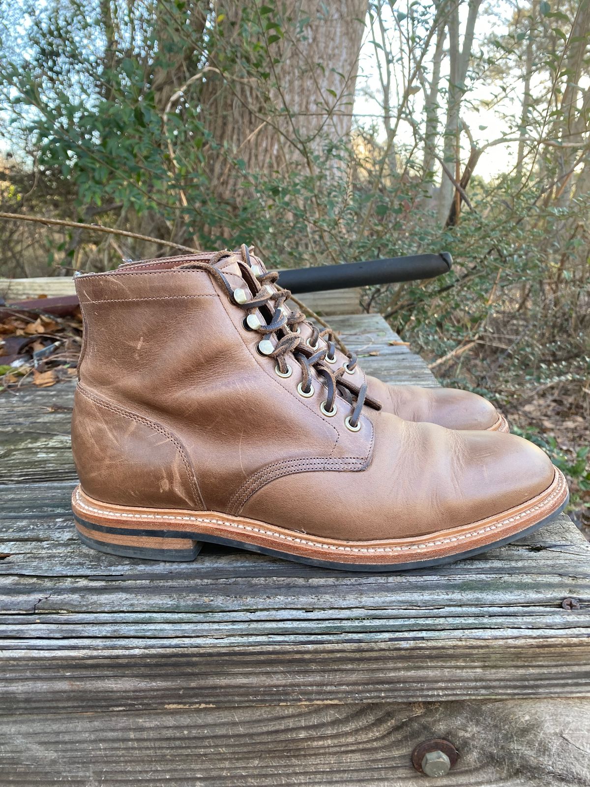 Photo by Esteban on January 5, 2023 of the Grant Stone Diesel Boot in Horween Natural Chromexcel.