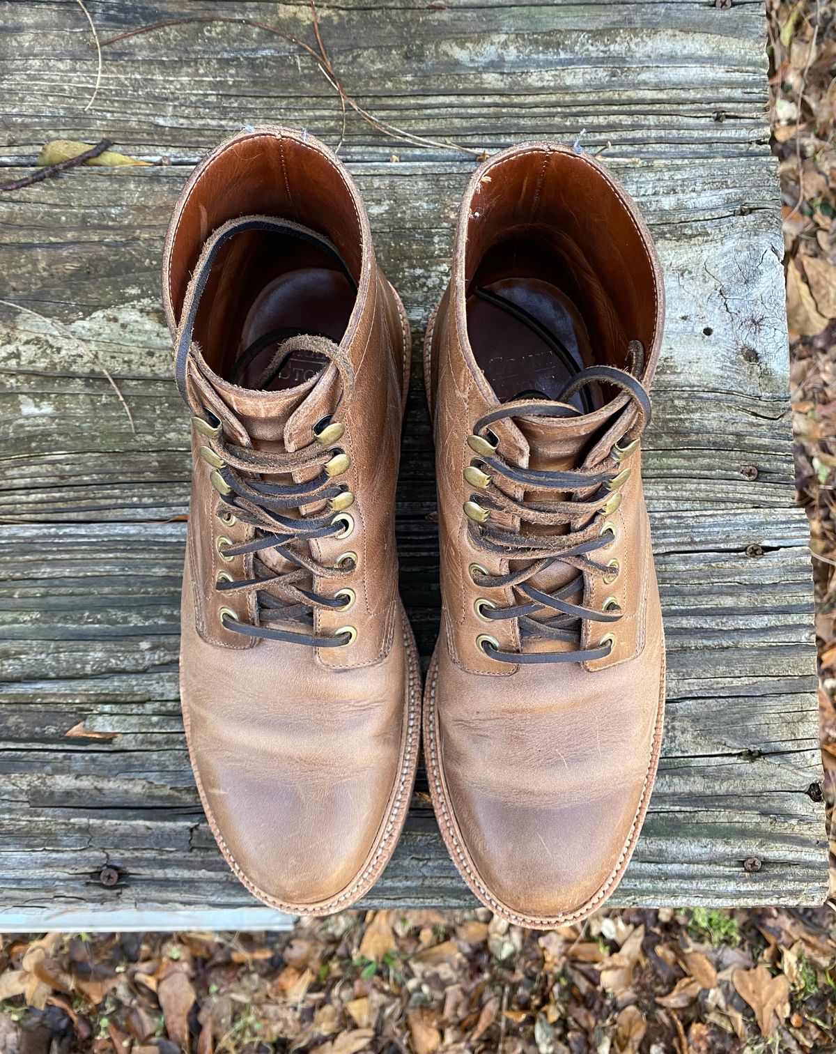 Photo by Esteban on January 5, 2023 of the Grant Stone Diesel Boot in Horween Natural Chromexcel.