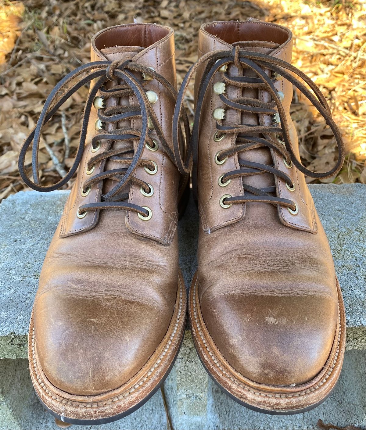 Photo by Esteban on February 4, 2023 of the Grant Stone Diesel Boot in Horween Natural Chromexcel.