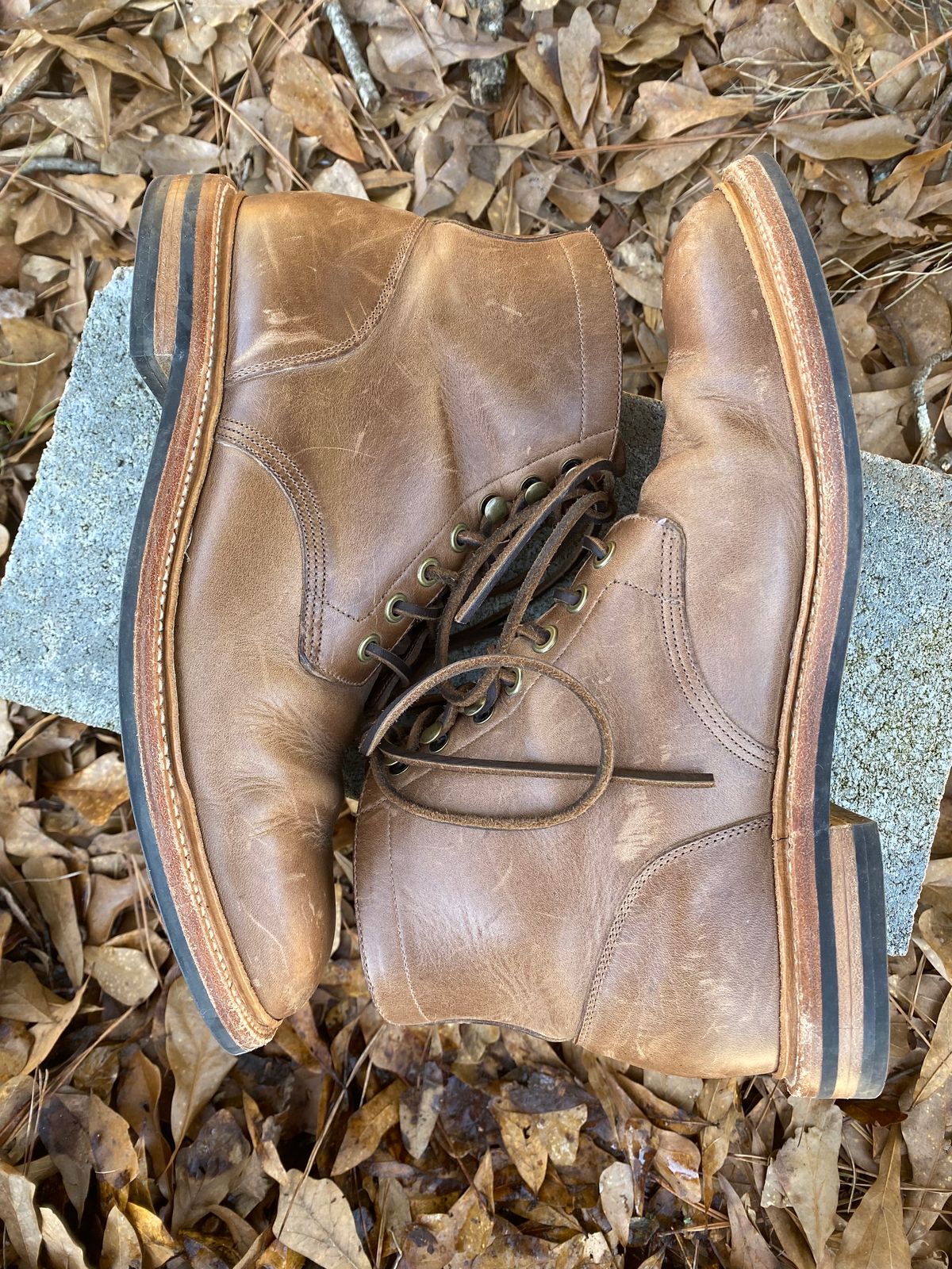 Photo by Esteban on February 4, 2023 of the Grant Stone Diesel Boot in Horween Natural Chromexcel.