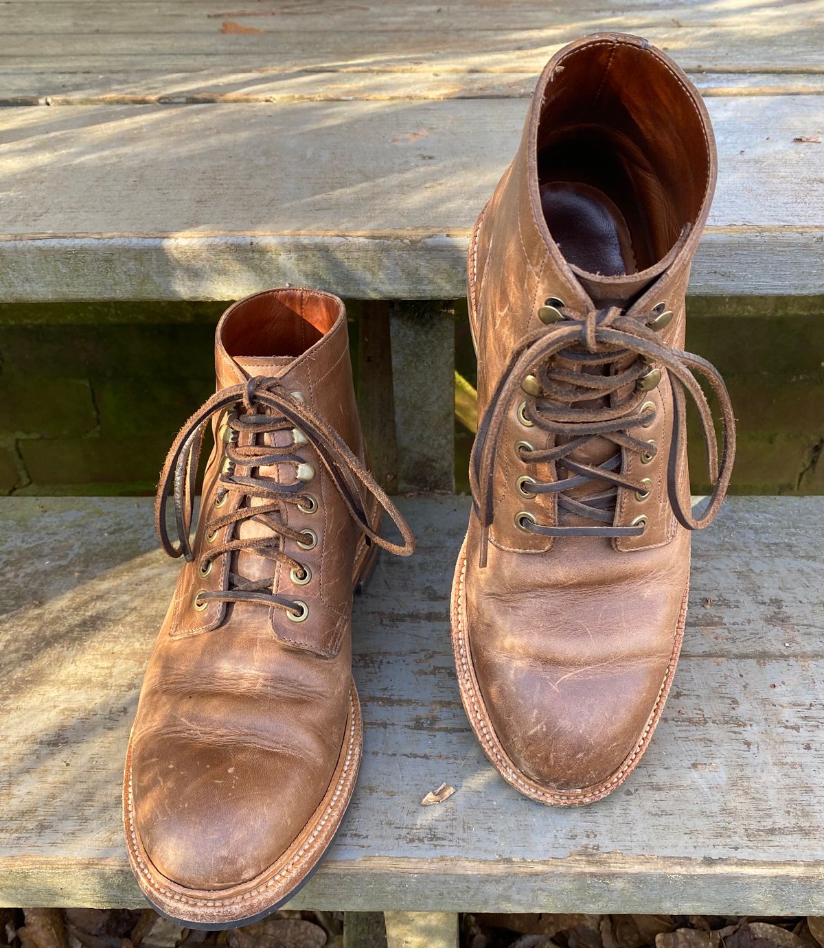 Photo by Esteban on March 5, 2023 of the Grant Stone Diesel Boot in Horween Natural Chromexcel.