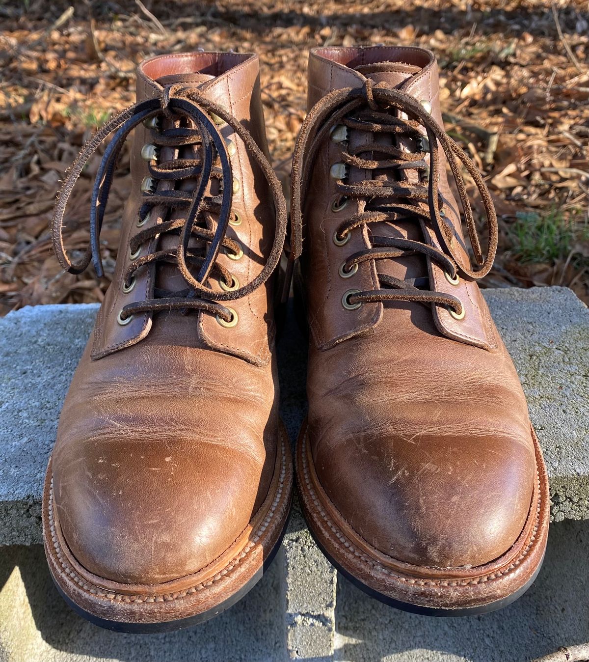 Photo by Esteban on March 5, 2023 of the Grant Stone Diesel Boot in Horween Natural Chromexcel.