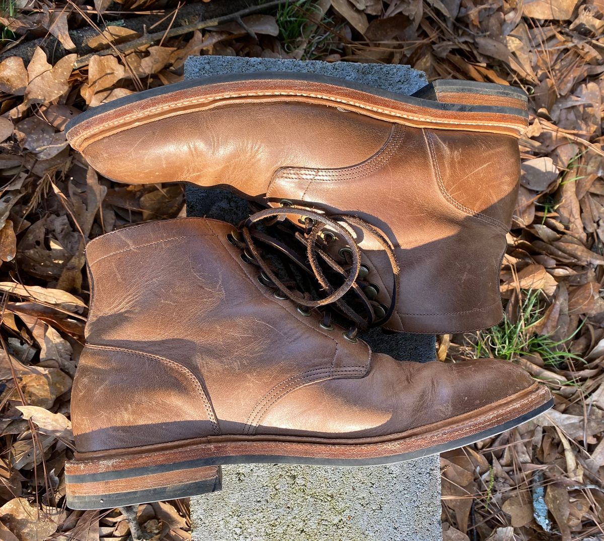 Photo by Esteban on March 5, 2023 of the Grant Stone Diesel Boot in Horween Natural Chromexcel.