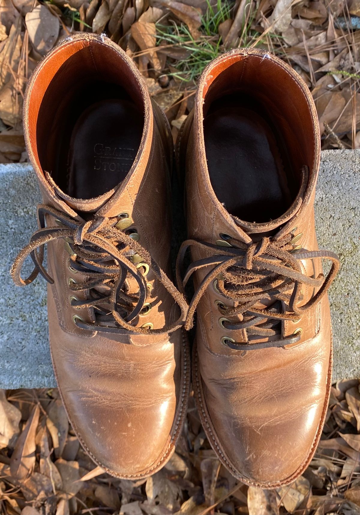 Photo by Esteban on March 5, 2023 of the Grant Stone Diesel Boot in Horween Natural Chromexcel.