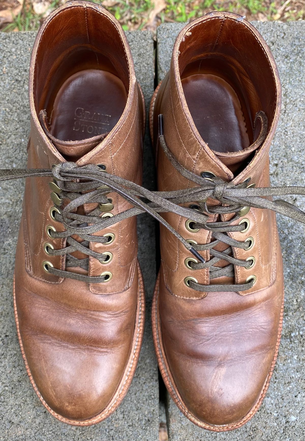 Photo by Esteban on April 4, 2023 of the Grant Stone Diesel Boot in Horween Natural Chromexcel.