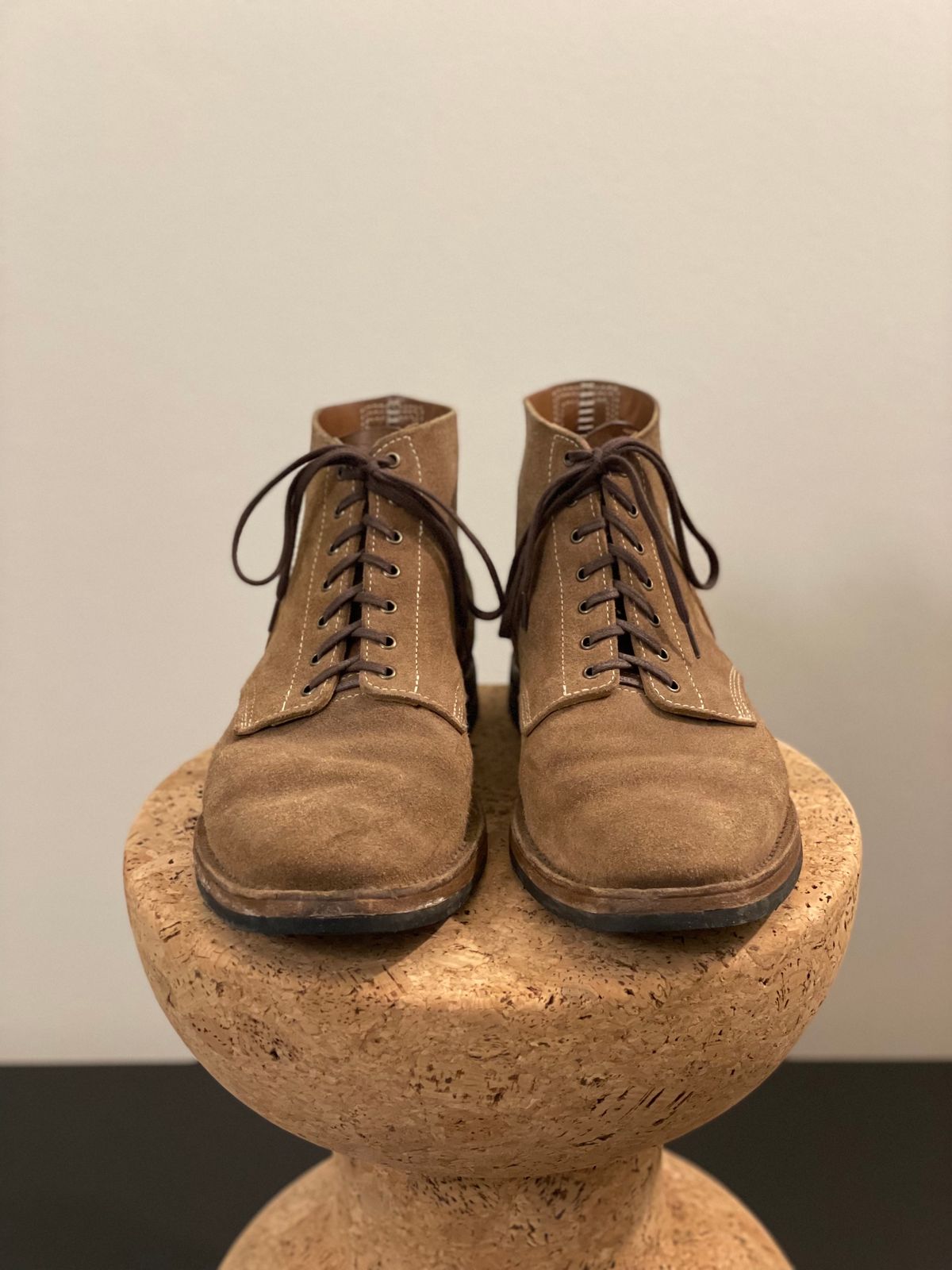 Photo by aitta on December 4, 2023 of the Aitta Handmade Boondockers in Horween Natural Chromexcel Roughout.