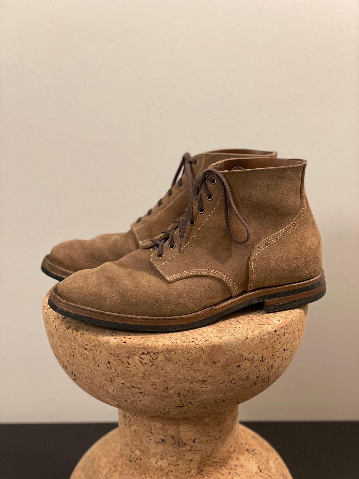 Photo by aitta on December 4, 2023 of the Aitta Handmade Boondockers in Horween Natural Chromexcel Roughout.
