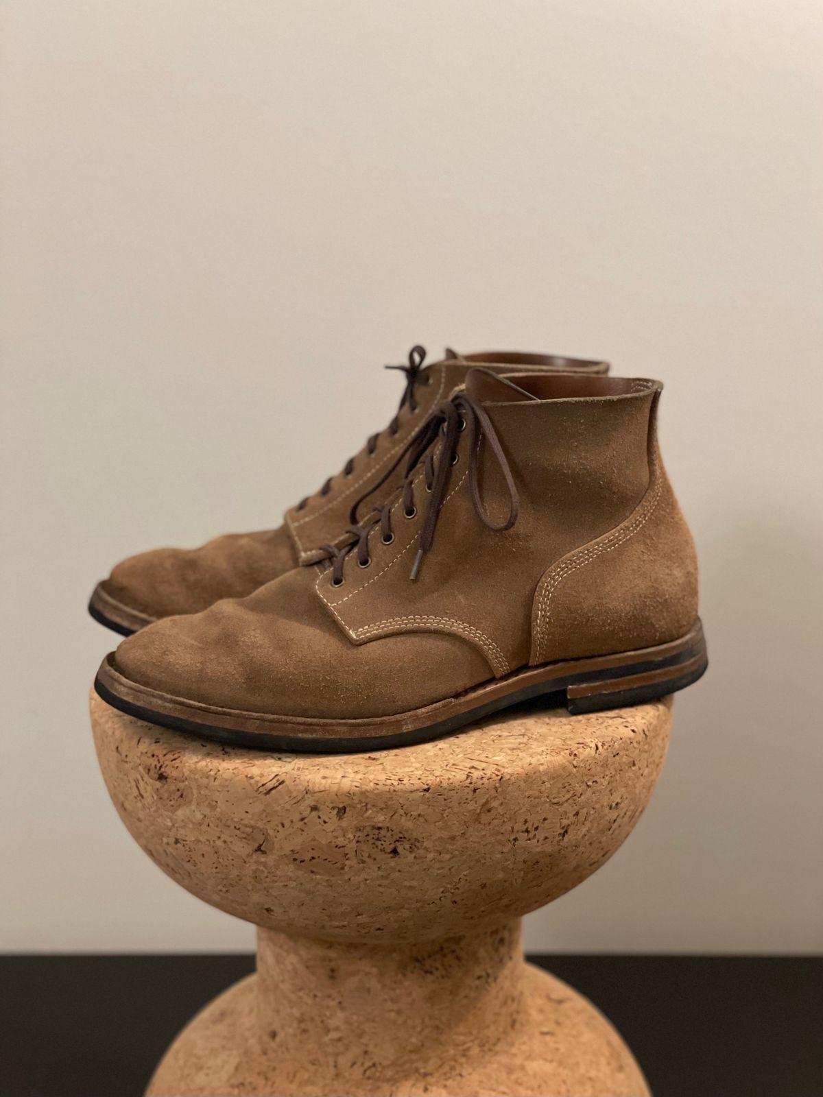 Photo by aitta on January 5, 2024 of the Aitta Handmade Boondockers in Horween Natural Chromexcel Roughout.