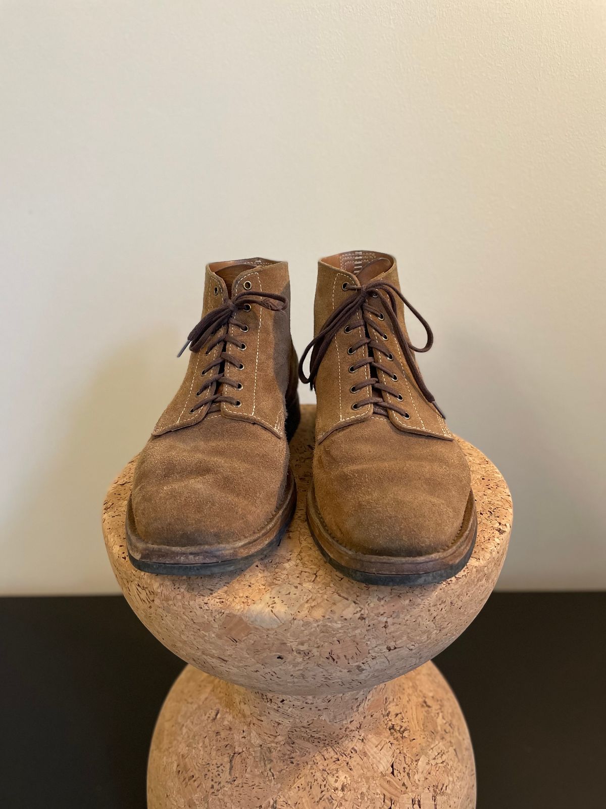 Photo by aitta on February 5, 2024 of the Aitta Handmade Boondockers in Horween Natural Chromexcel Roughout.