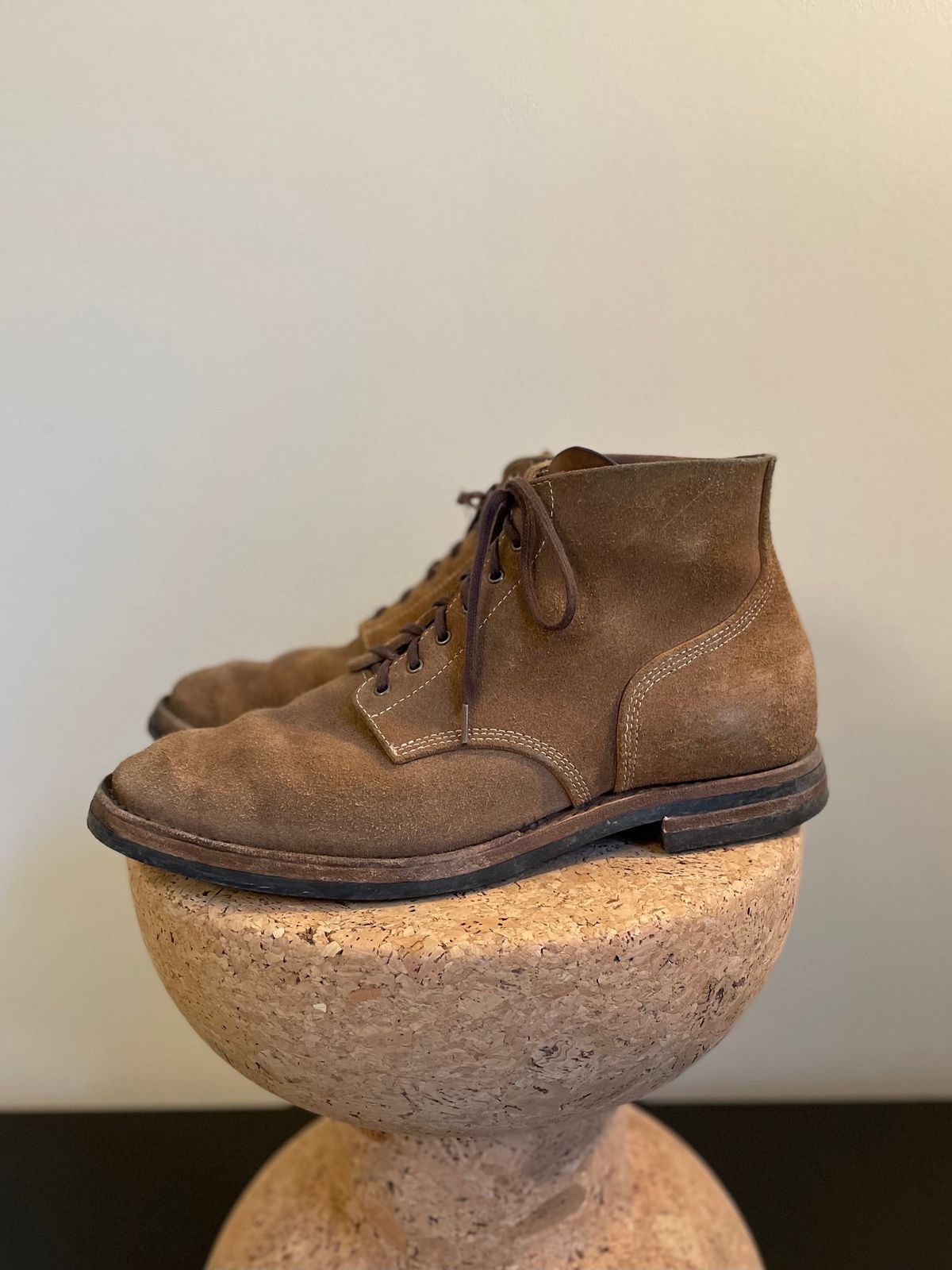 Photo by aitta on February 5, 2024 of the Aitta Handmade Boondockers in Horween Natural Chromexcel Roughout.
