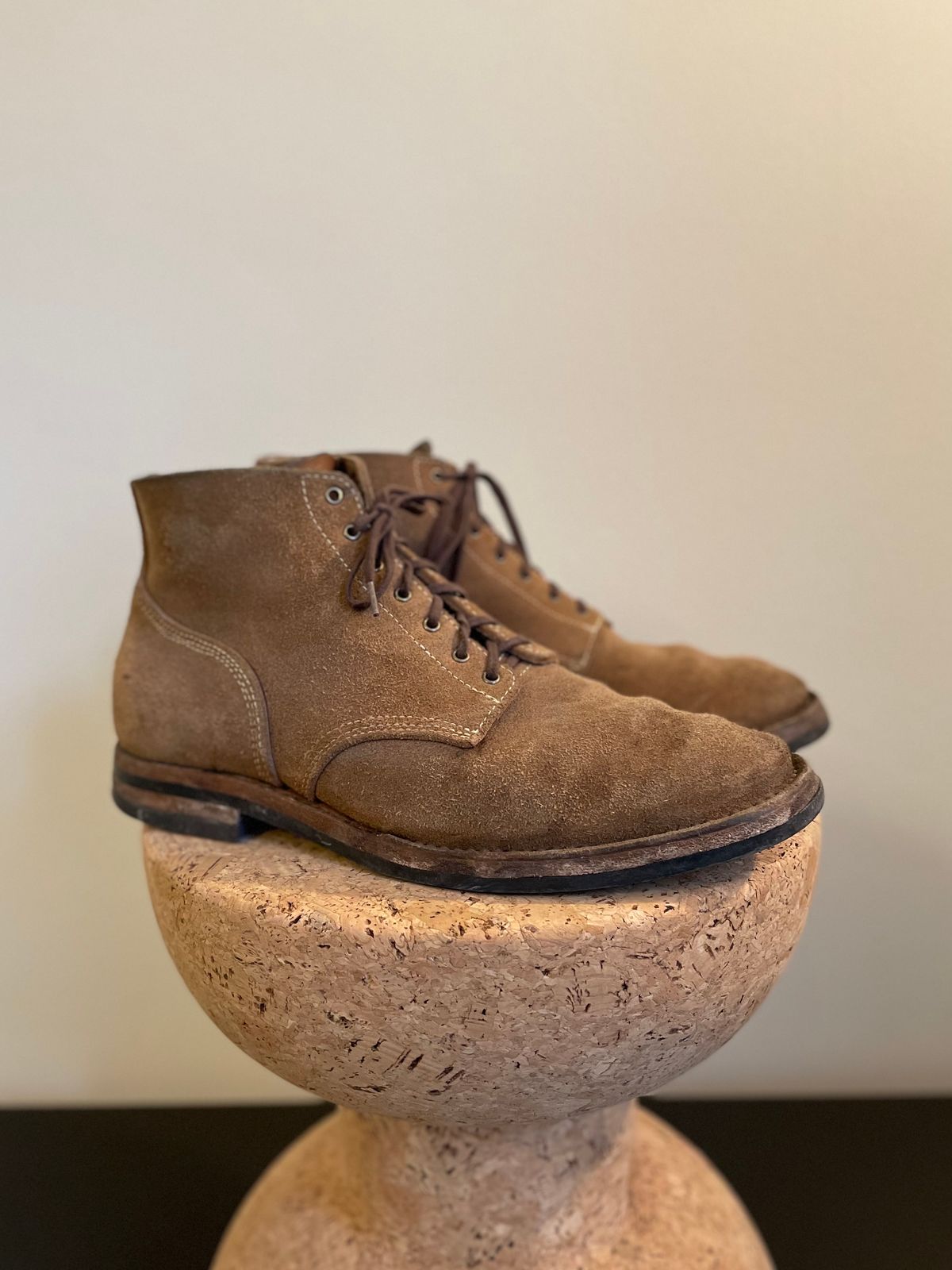 Photo by aitta on February 5, 2024 of the Aitta Handmade Boondockers in Horween Natural Chromexcel Roughout.