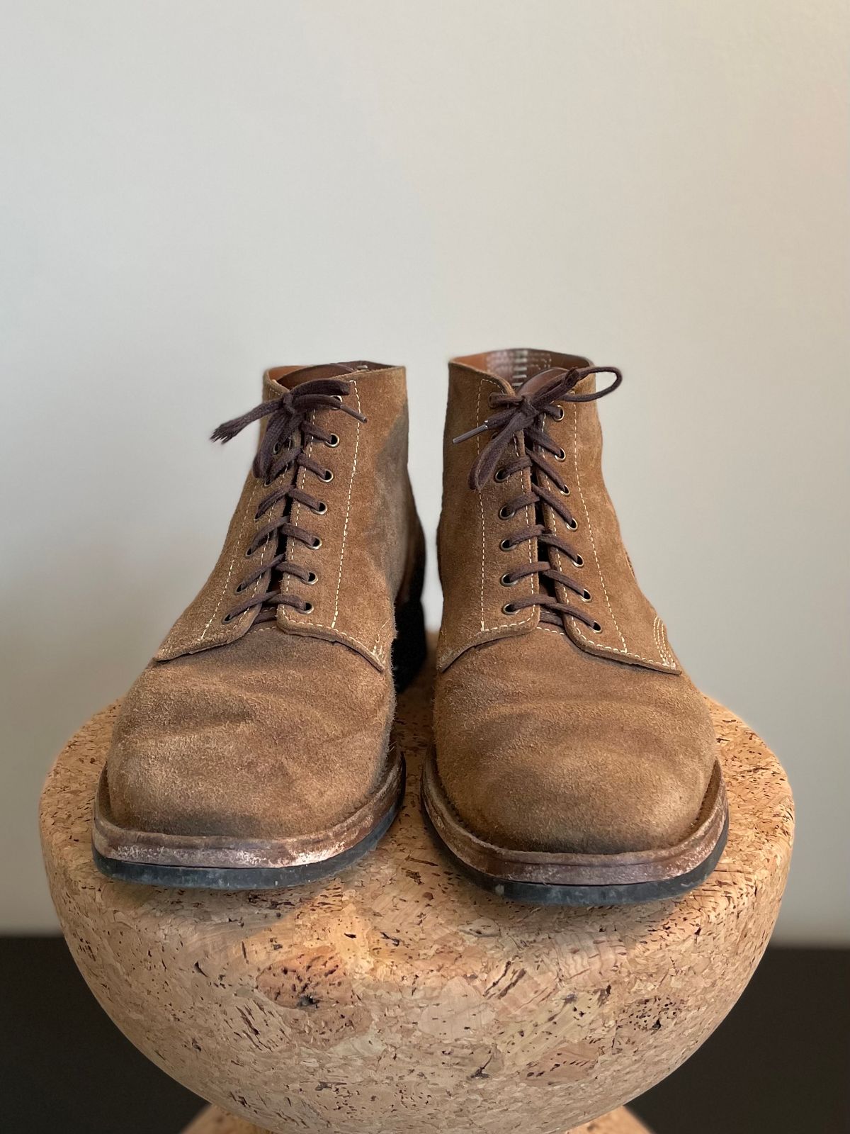 Photo by aitta on April 5, 2024 of the Aitta Handmade Boondockers in Horween Natural Chromexcel Roughout.