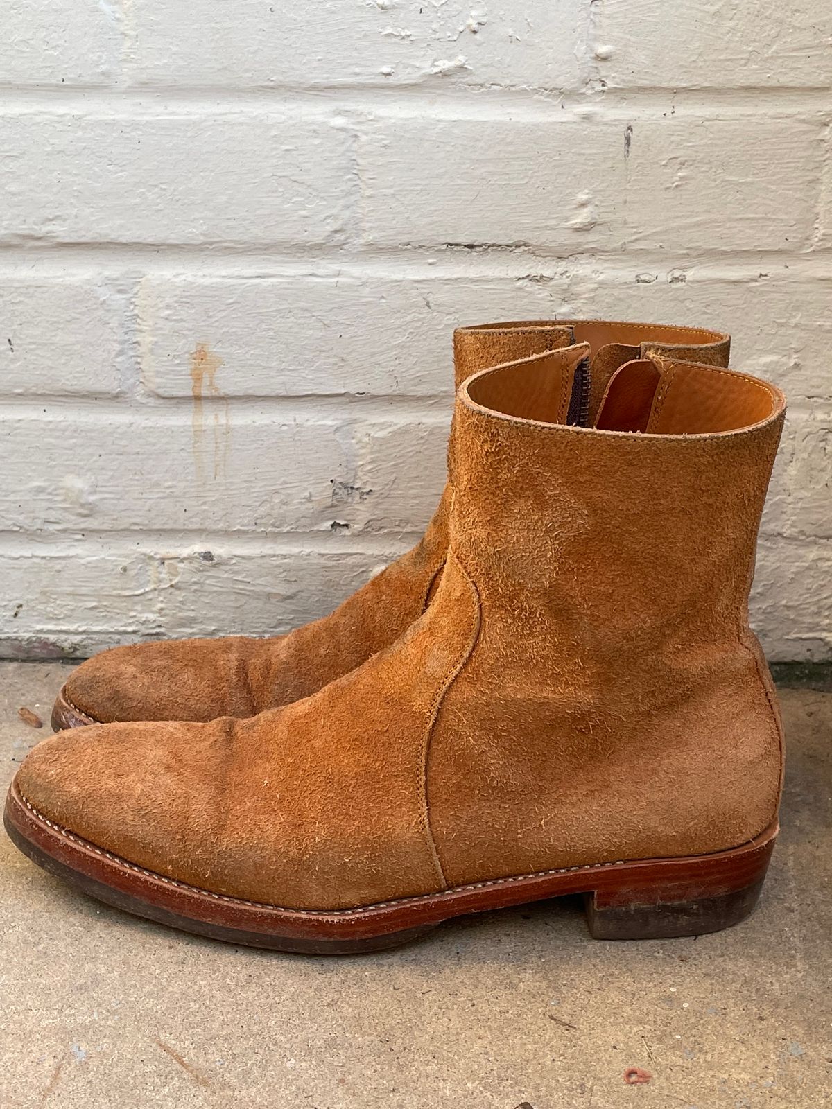 Photo by heathenist on January 4, 2024 of the Briselblack The Stride Side Zip Boots in Badalassi Carlo Cognac Minerva.