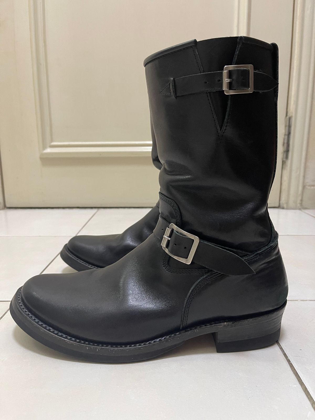 Photo by TY on February 2, 2024 of the Addict Boots AB-01 Engineer Boots in Black Dye-Finished Horsehide.