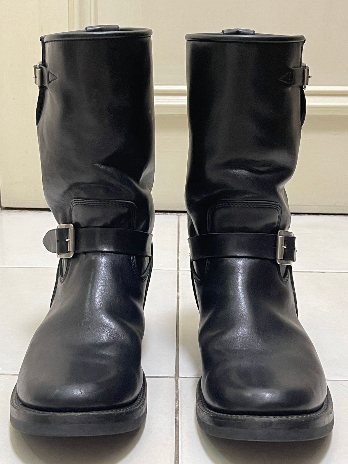 Photo by TY on March 2, 2024 of the Addict Boots AB-01 Engineer Boots in Black Dye-Finished Horsehide.