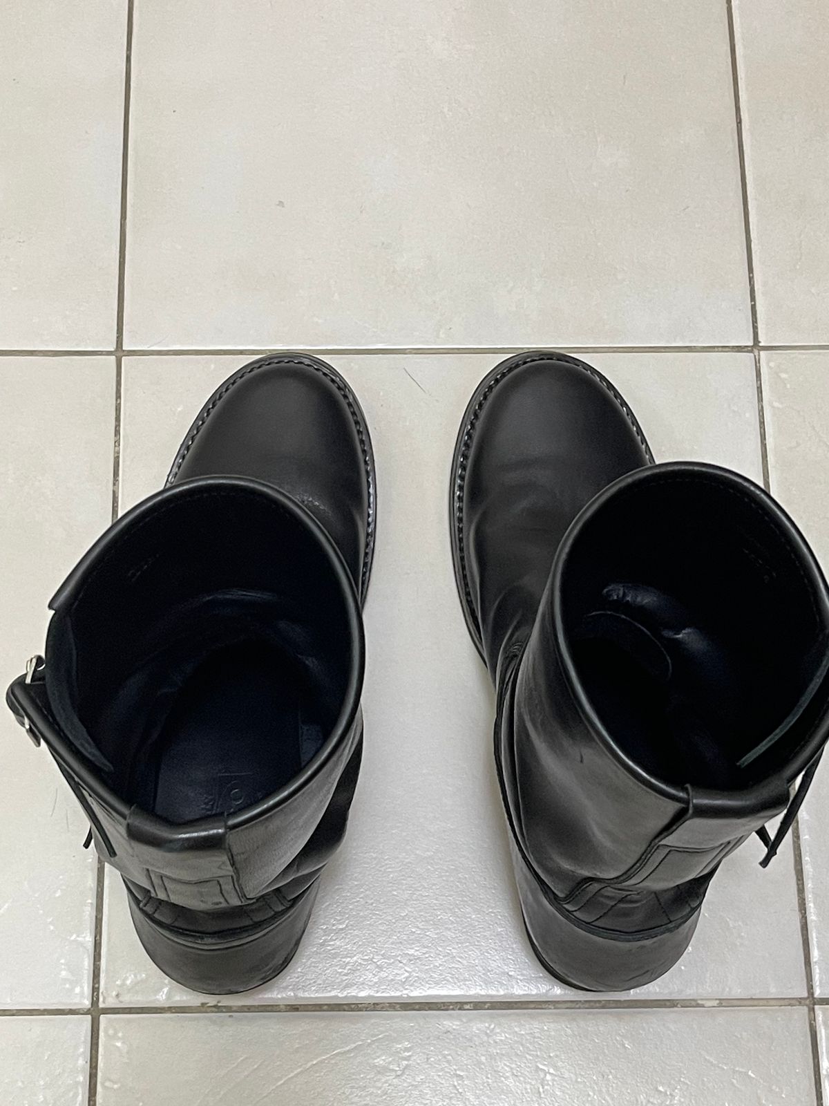 Photo by TY on March 2, 2024 of the Addict Boots AB-01 Engineer Boots in Black Dye-Finished Horsehide.