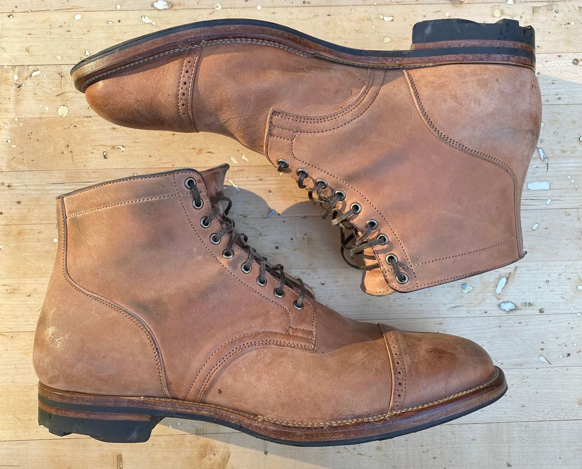 Photo by AgEcho on November 1, 2023 of the Viberg Service Boot BCT in Horween Natural Crust Double Cordovan.