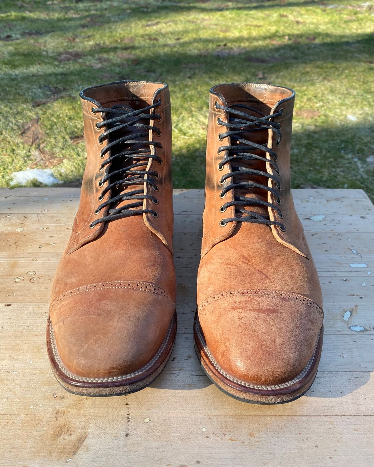 Photo by AgEcho on March 1, 2024 of the Viberg Service Boot BCT in Horween Natural Crust Double Cordovan.