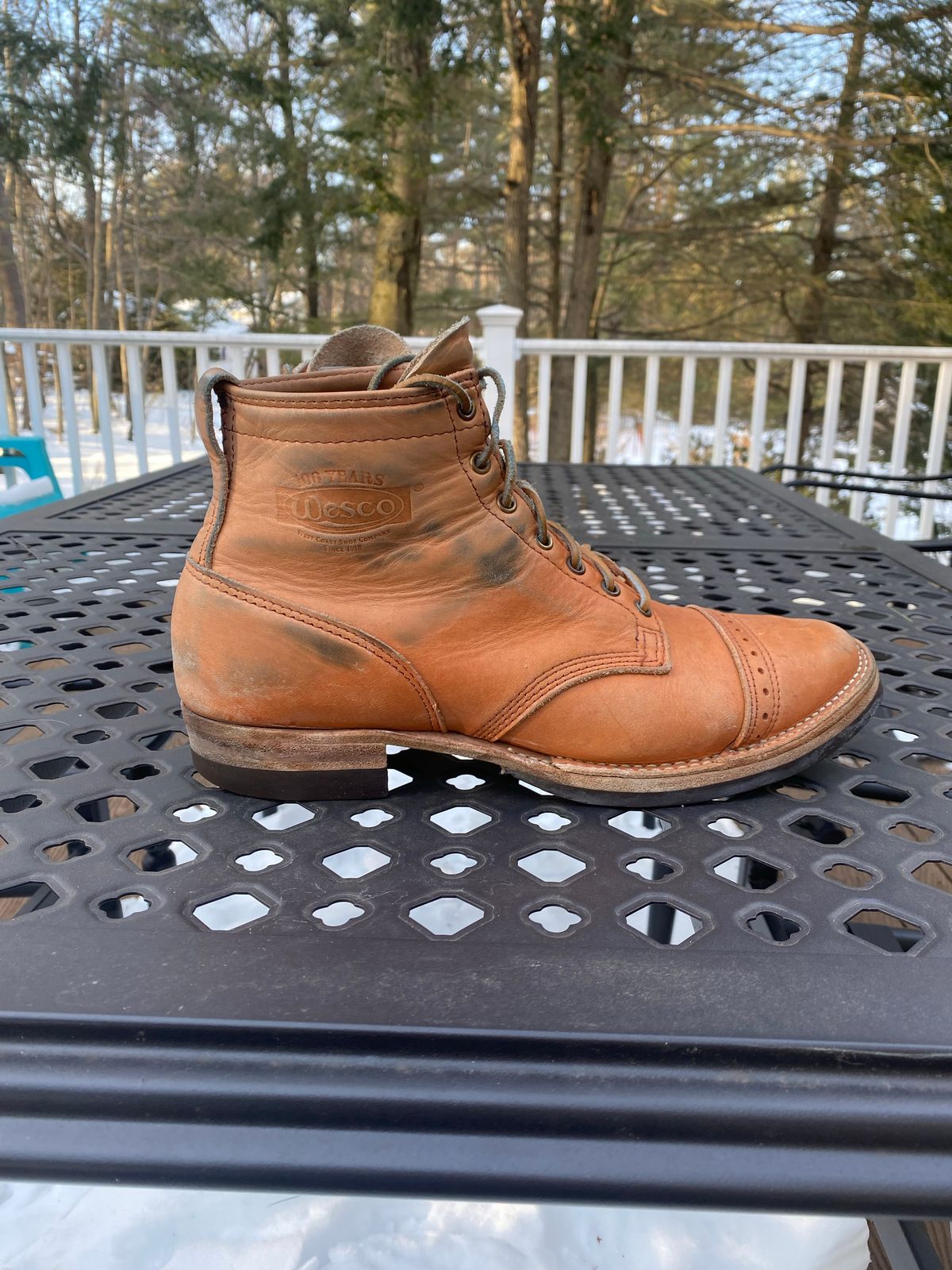 Photo by AgEcho on March 1, 2022 of the Wesco Hendrik in Horween Natural Essex.