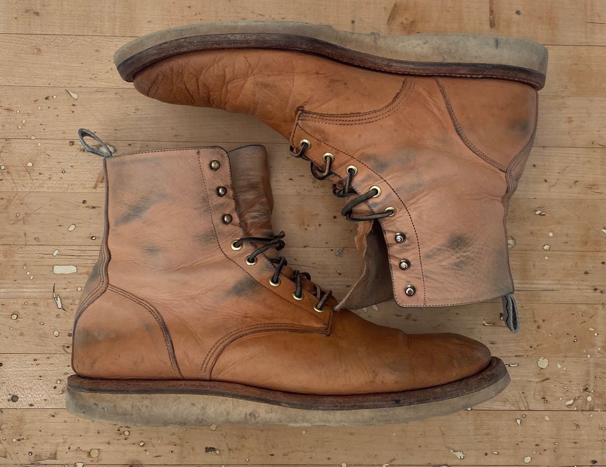 Photo by AgEcho on March 5, 2025 of the Unmarked DB Hunter in Oiled Natural Veg Tan.