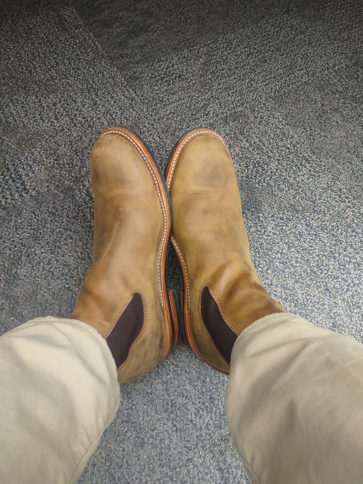 Photo by grwulff on September 19, 2024 of the Dayton Boots Wholecut Chelsea in Brown Nubuck.