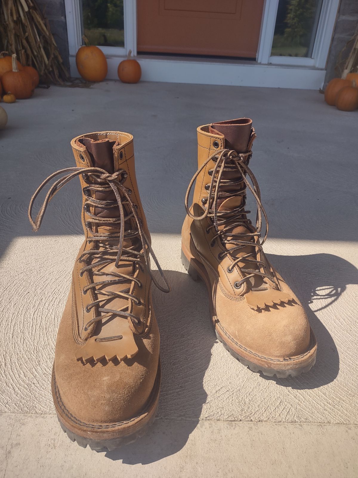 Photo by grwulff on September 16, 2024 of the Frank's Boots Ground Pounder in Seidel Tan Teton.