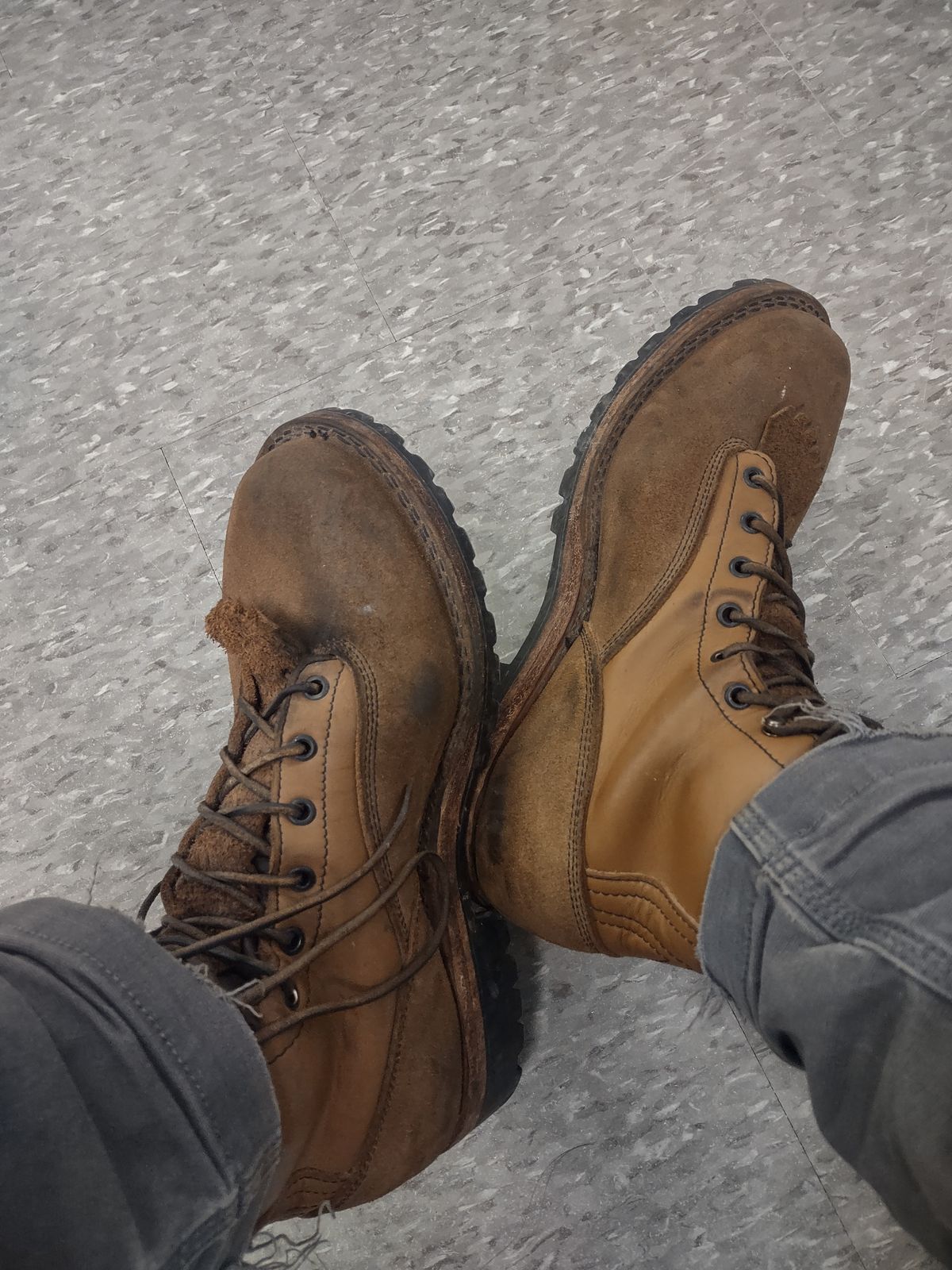 Photo by grwulff on July 11, 2025 of the Frank's Boots Ground Pounder in Seidel Tan Teton.