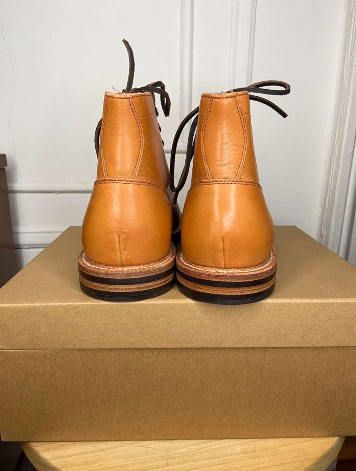 Photo by bootsabouttown on October 1, 2022 of the Grant Stone Diesel Boot in Horween English Tan Essex.