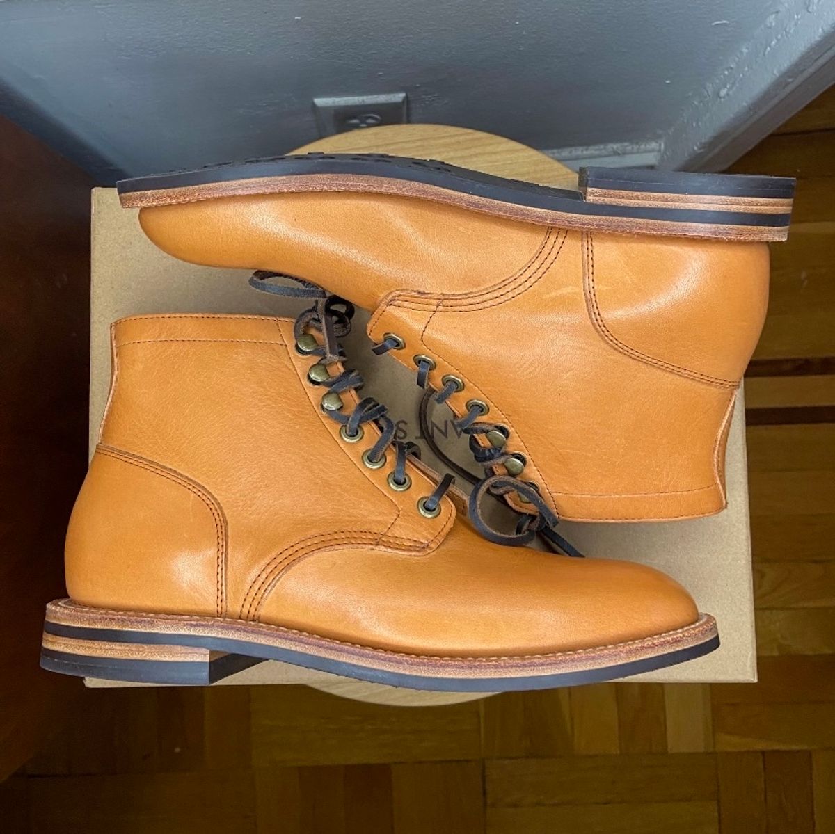 Photo by bootsabouttown on October 1, 2022 of the Grant Stone Diesel Boot in Horween English Tan Essex.