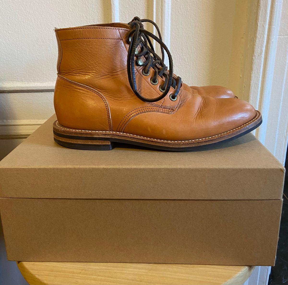 Photo by bootsabouttown on January 1, 2023 of the Grant Stone Diesel Boot in Horween English Tan Essex.