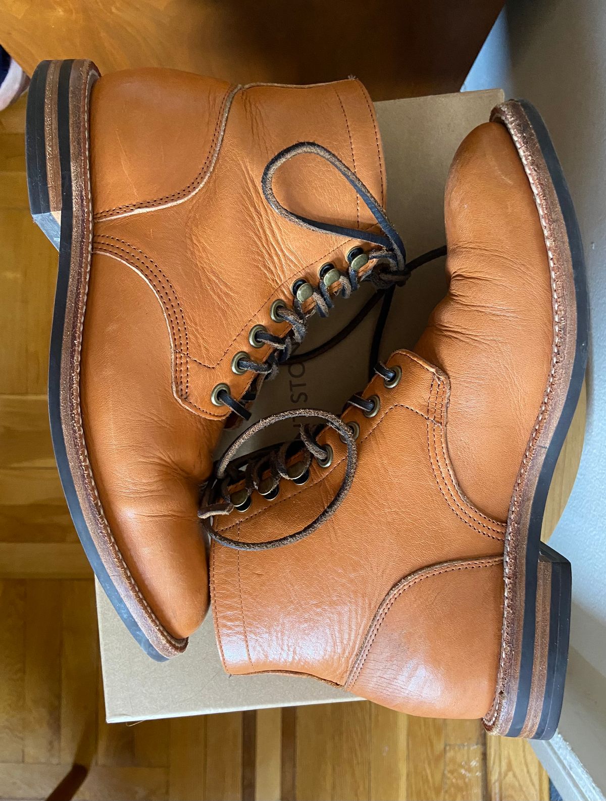 Photo by bootsabouttown on February 5, 2023 of the Grant Stone Diesel Boot in Horween English Tan Essex.