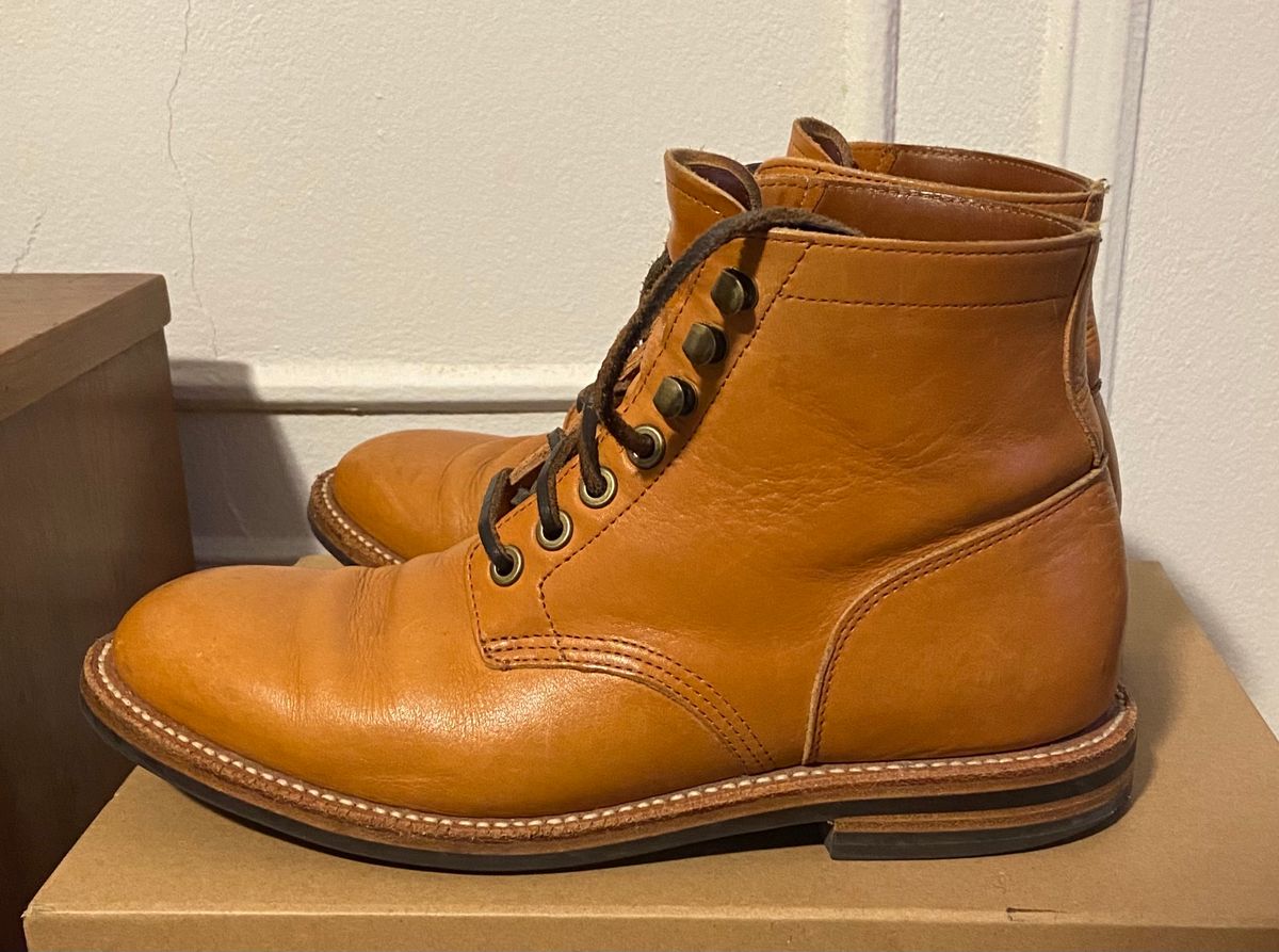 Photo by bootsabouttown on March 5, 2023 of the Grant Stone Diesel Boot in Horween English Tan Essex.