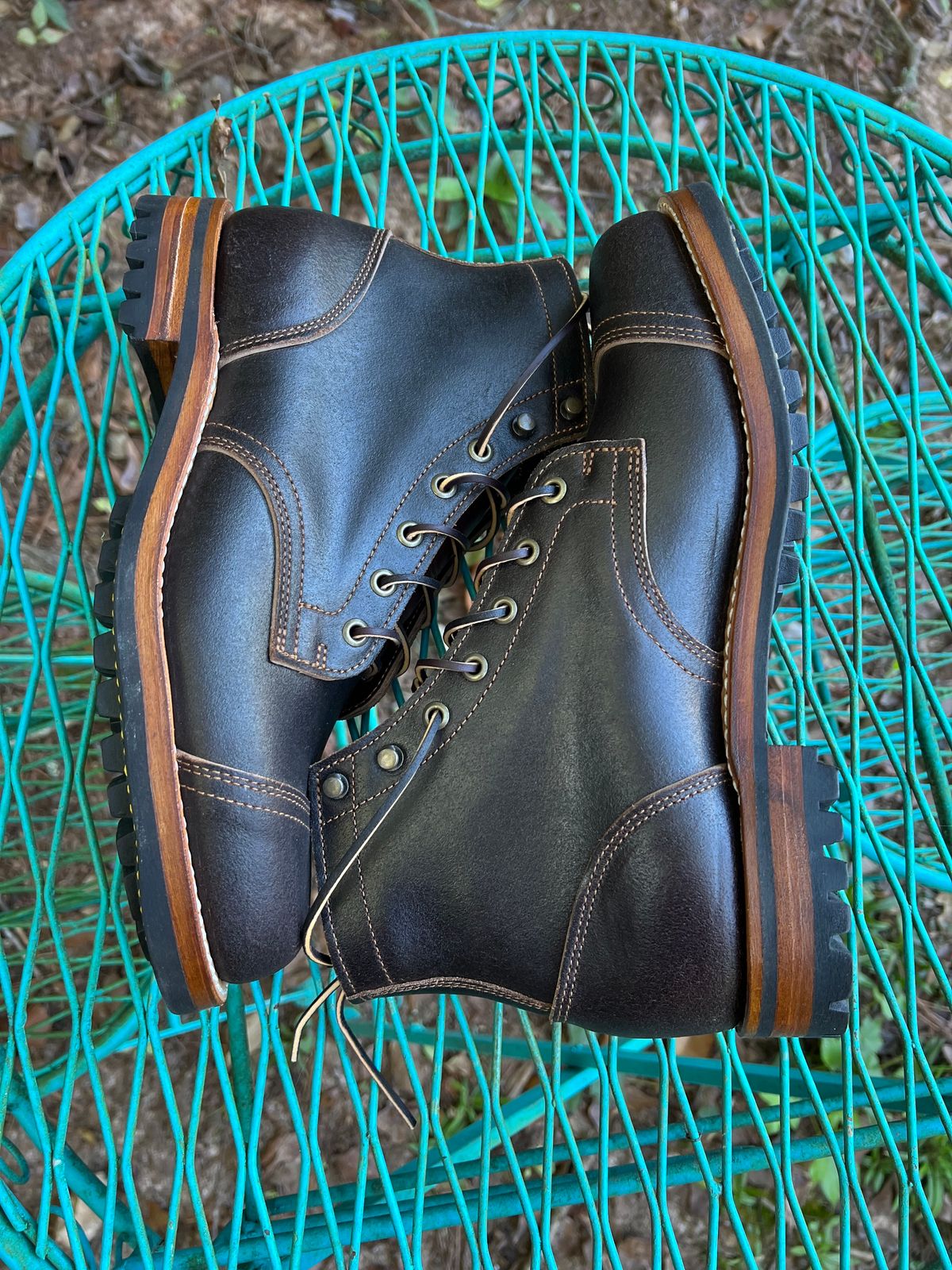 Photo by Saculj92 on October 1, 2023 of the Truman Service Boot in Horween Java Waxed Flesh.