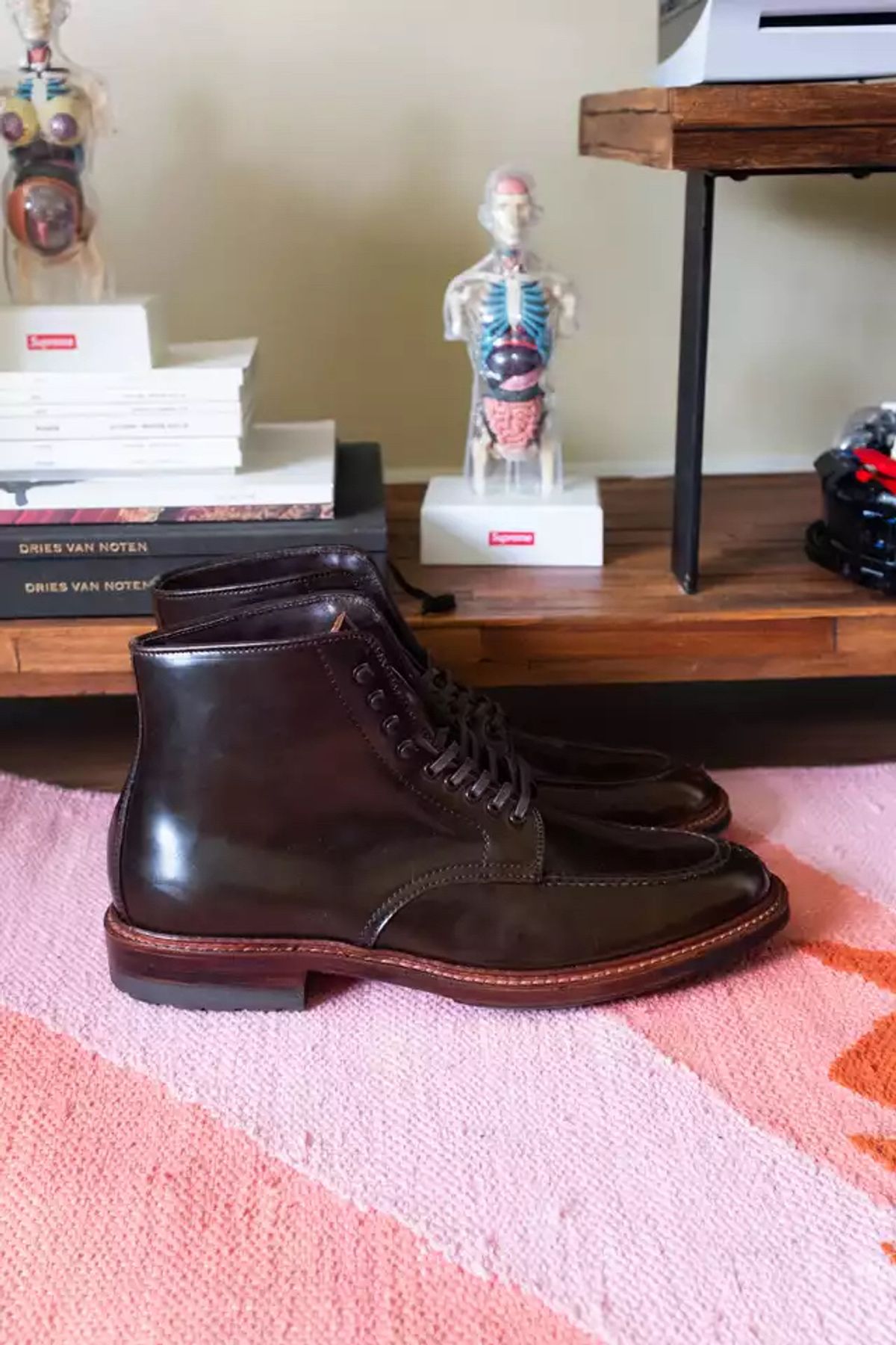 Photo by yallgotbibergs on October 2, 2022 of the Alden Tanker Boot in Horween Cigar Shell Cordovan.