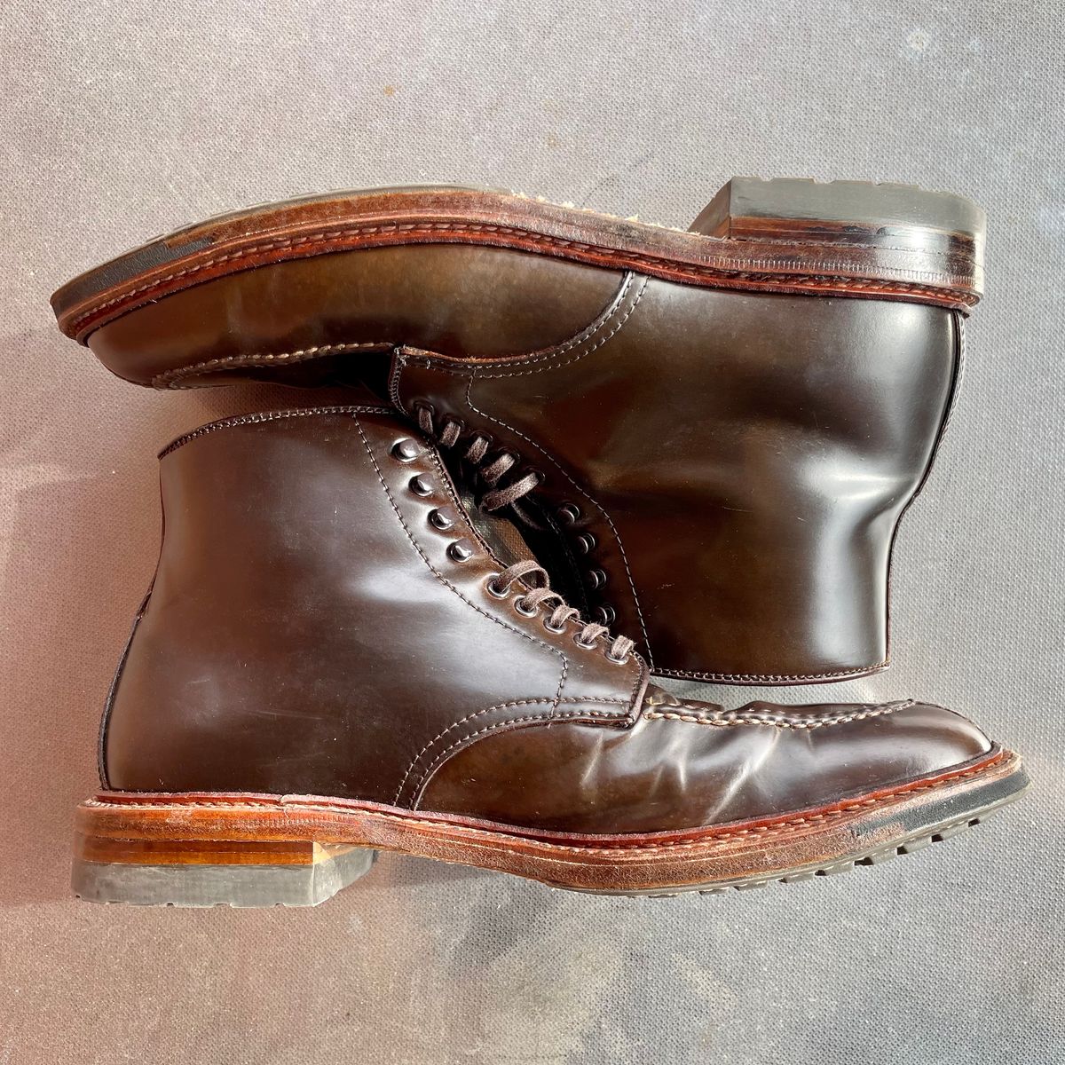 Photo by yallgotbibergs on November 2, 2022 of the Alden Tanker Boot in Horween Cigar Shell Cordovan.