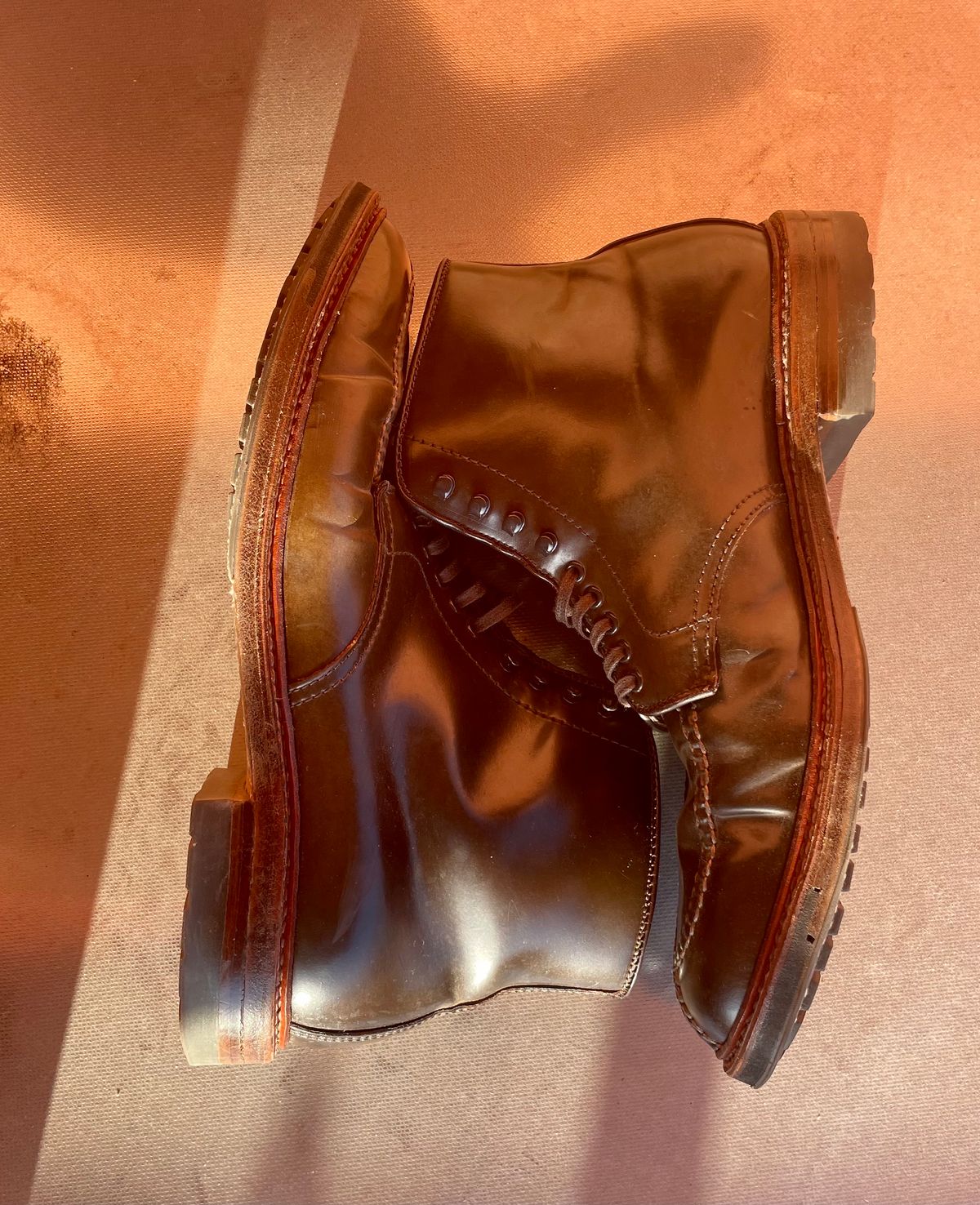 Photo by yallgotbibergs on December 4, 2022 of the Alden Tanker Boot in Horween Cigar Shell Cordovan.