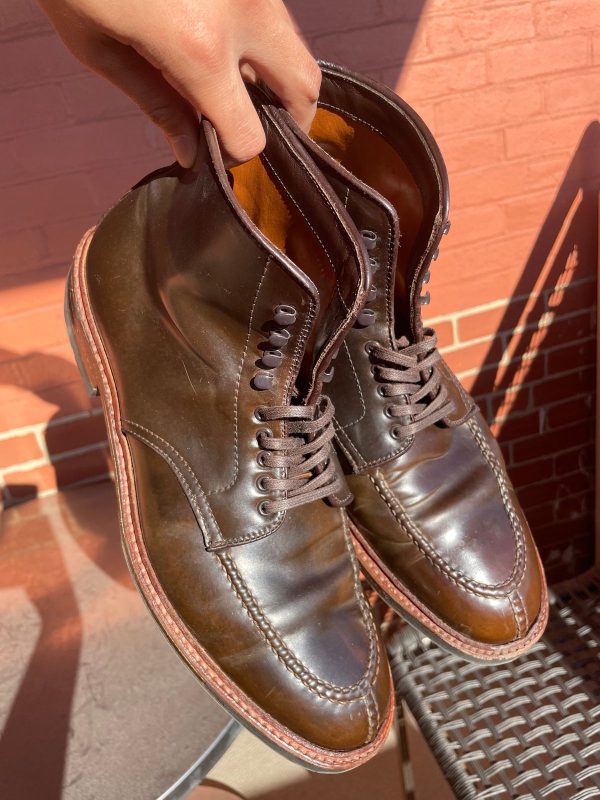 Photo by yallgotbibergs on January 1, 2023 of the Alden Tanker Boot in Horween Cigar Shell Cordovan.