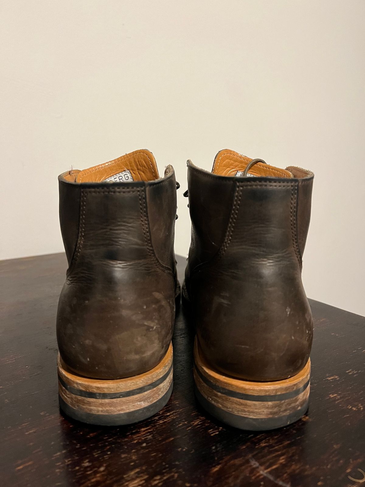 Photo by Marcel_K on February 3, 2023 of the Viberg Service Boot BCT in Maryam 1071 Port Vitello Calf Nubuck.